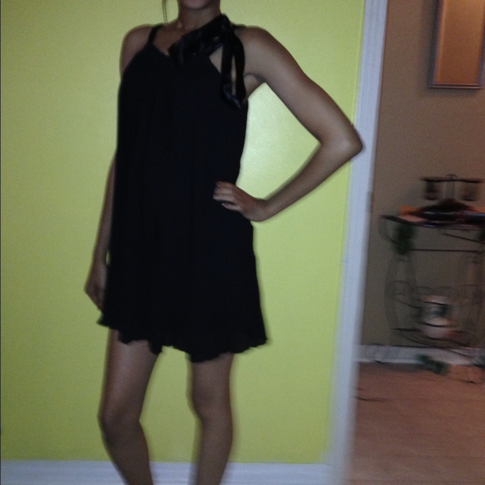 LBD - Picture 4 of 4